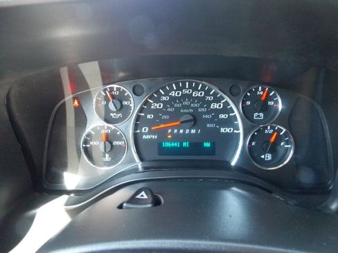 Used 2017 Chevrolet Express 3500 LT w/ LT Preferred Equipment Group image 10