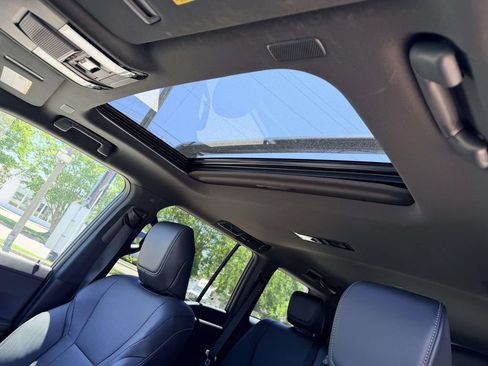 Used 2024 Lexus GX 550 w/ Accessory Package (Z1) AWD/4WD image 21