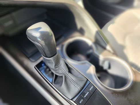 Used 2024 Toyota Camry SE image 27