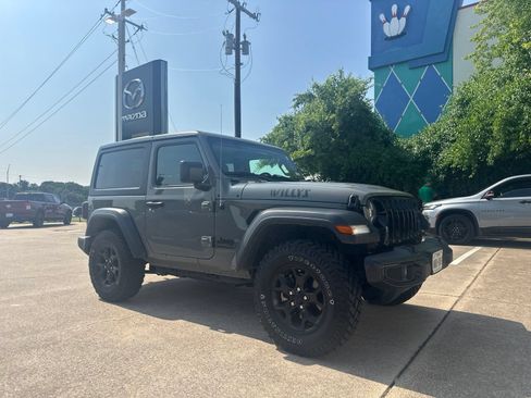 Used 2022 Jeep Wrangler Sport AWD/4WD image 2