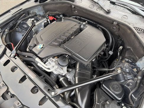 Used 2012 BMW 535i Gran Turismo image 17