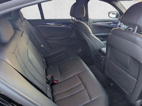 Used 2020 BMW 530e image 21