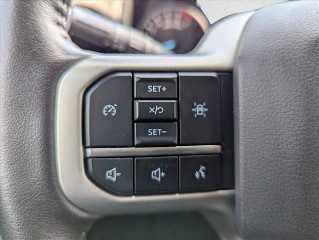 Used 2023 Ford Expedition XLT RWD image 13