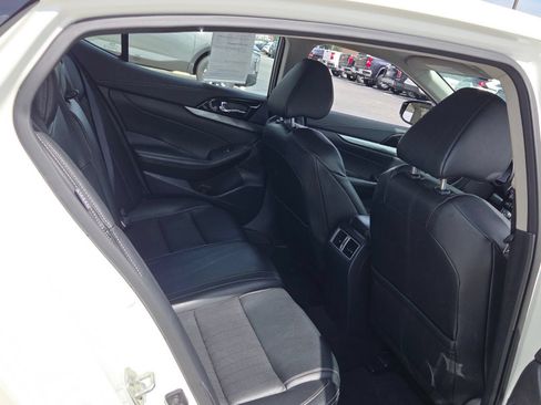 Used 2023 Nissan Maxima SV w/ Floor Mat Group FWD image 14