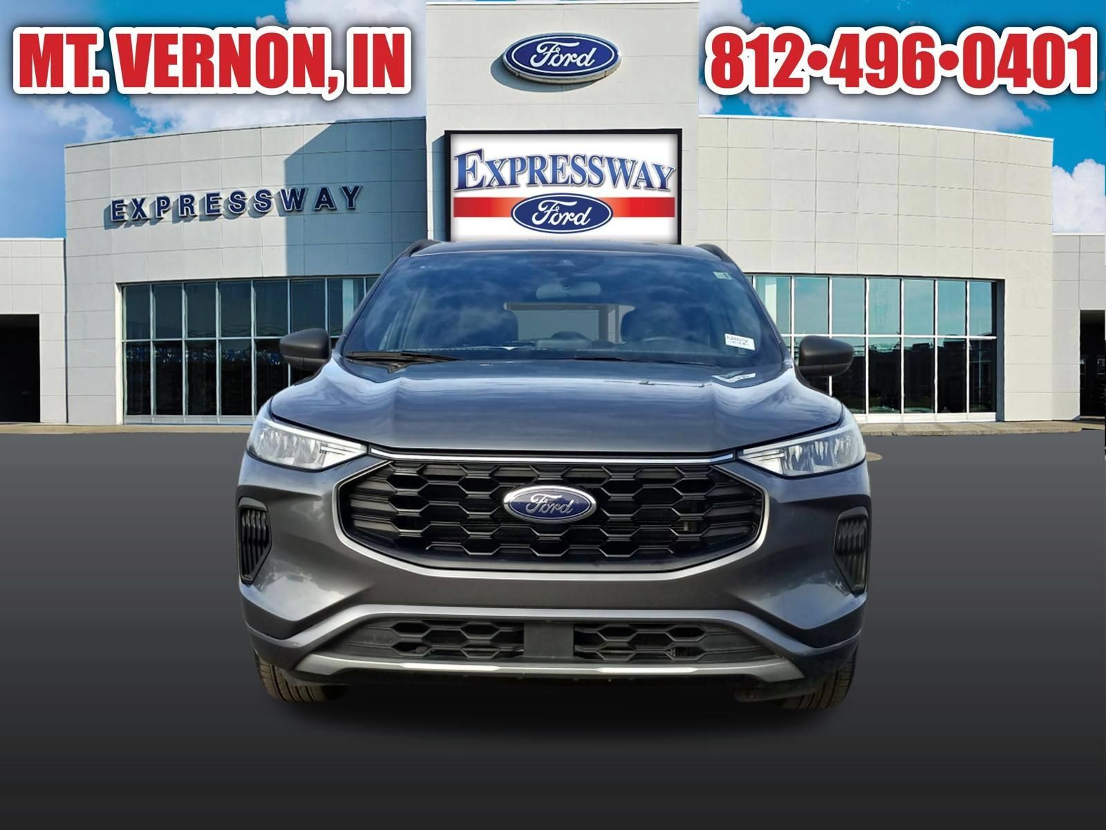 Used 2024 Ford Escape ST-Line w/ Cold Weather Package FWD image 4