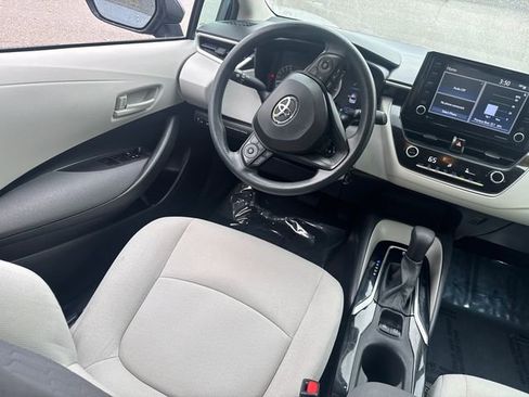 Certified 2022 Toyota Corolla LE image 25