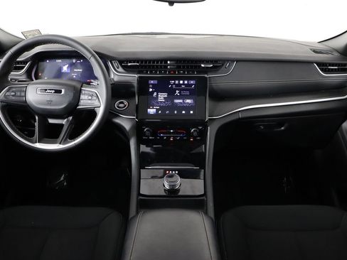 Used 2024 Jeep Grand Cherokee Laredo X RWD image 13