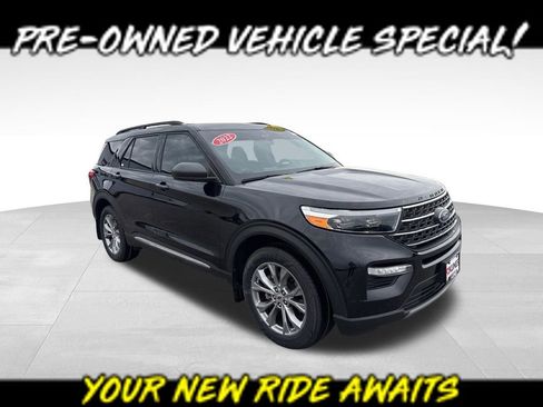 Used 2022 Ford Explorer XLT w/ Equipment Group 202A AWD/4WD image 1