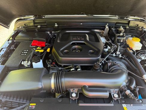 New 2025 Jeep Wrangler Unlimited Sahara image 10