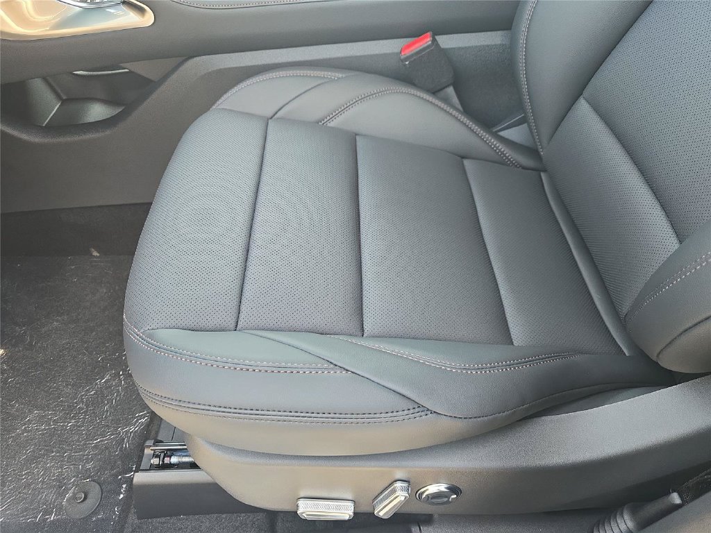 New 2026 Lincoln Nautilus Premier AWD/4WD image 15