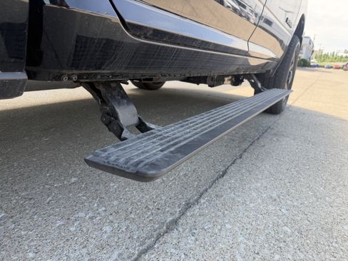 New 2026 RAM 3500 Laramie AWD/4WD image 25