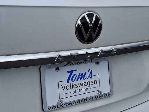 Used 2023 Volkswagen Atlas SEL AWD/4WD image 30