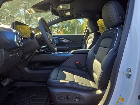 New 2026 Chevrolet Equinox EV LT w/ Convenience Package II image 14