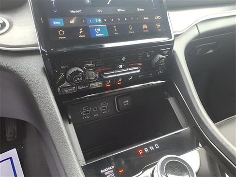 Certified 2023 Jeep Grand Cherokee Limited image 19