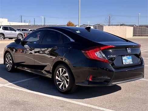 Used 2018 Honda Civic EX image 4