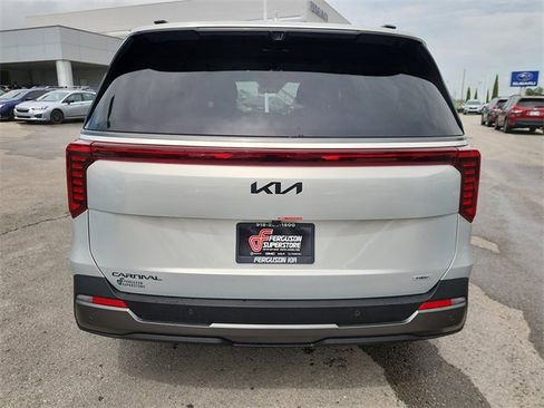 New 2026 Kia Carnival SX Prestige image 4