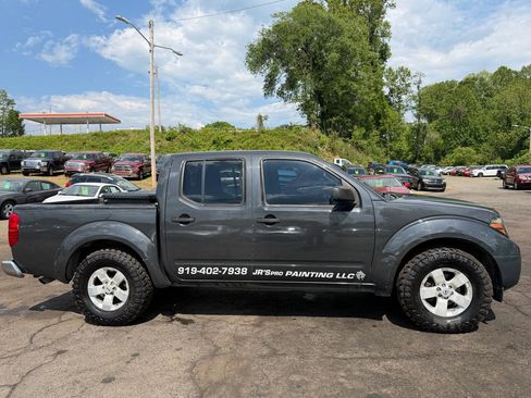 Used 2012 Nissan Frontier SV RWD image 4