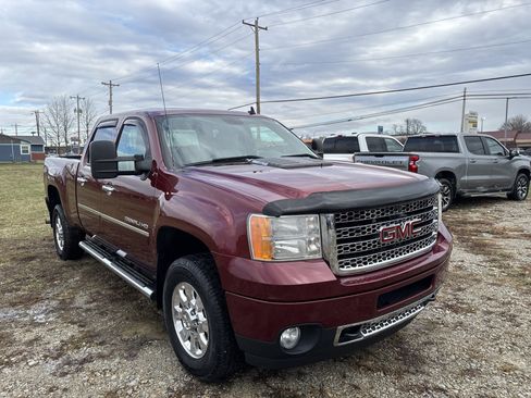 Used 2014 GMC Sierra 2500 Denali image 1