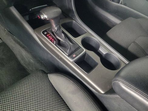 Used 2020 Kia Optima LX image 26