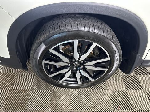 Used 2019 Honda Pilot Touring image 10