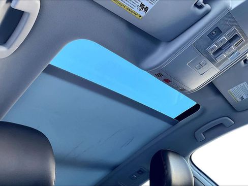 Used 2018 Volkswagen Golf Alltrack SEL image 16