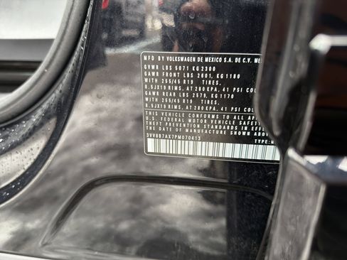 Used 2023 Volkswagen Tiguan SE R-Line image 24