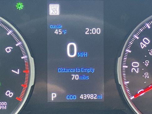 Used 2022 Toyota RAV4 XLE image 12