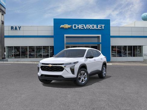 New 2026 Chevrolet Trax LS FWD image 8