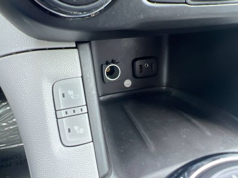 Used 2019 GMC Acadia SLT AWD/4WD image 21