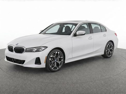 Used 2025 BMW 330i Sedan w/ Premium Package RWD image 35