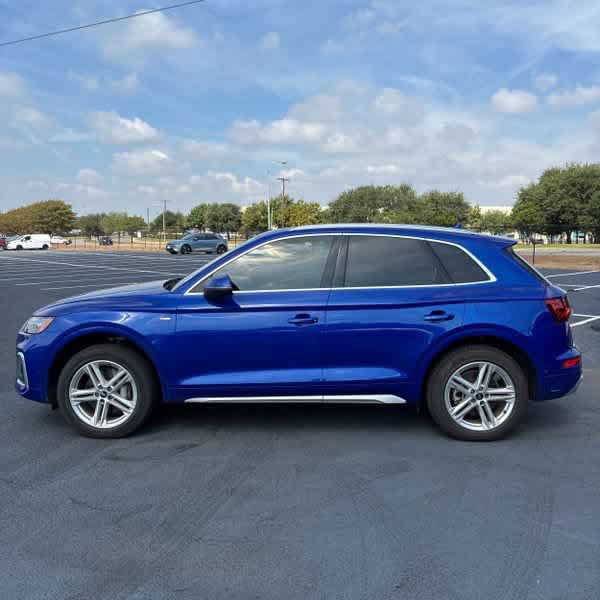 Used 2021 Audi Q5 e Prestige w/ Prestige Package AWD/4WD image 2