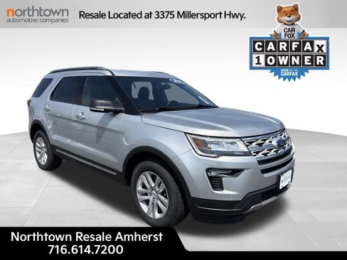 Used 2019 Ford Explorer XLT w/ Equipment Group 202A AWD/4WD image 3