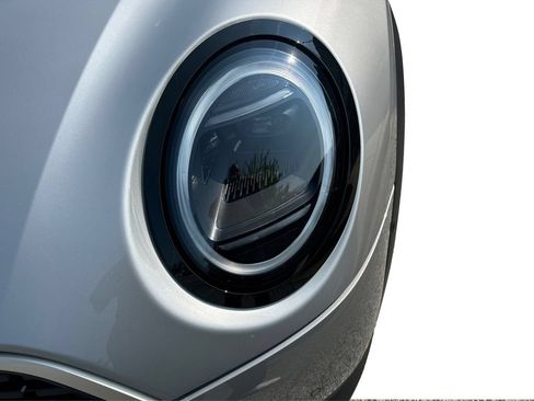 Used 2025 MINI Cooper 2-Door Hardtop FWD image 29