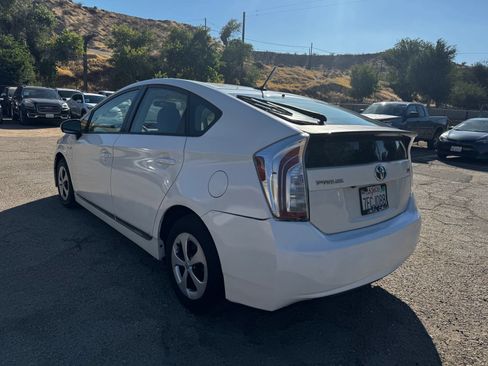 Used 2014 Toyota Prius Three FWD image 5