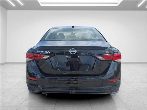 Used 2025 Nissan Sentra SR FWD image 9