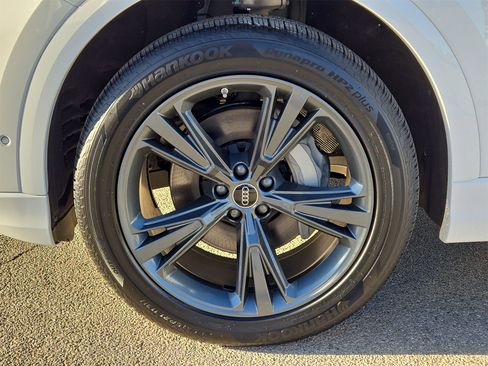 New 2026 Audi Q8 Premium image 11