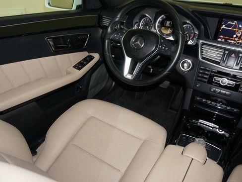 Used 2012 Mercedes-Benz E 350 Sedan image 10