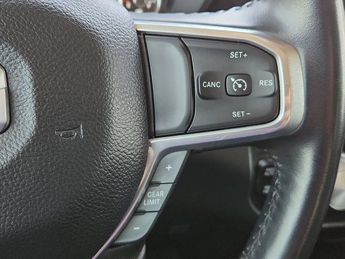 Used 2022 RAM 1500 Laramie AWD/4WD image 18