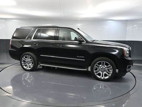 Used 2016 GMC Yukon SLT w/ Premium Edition AWD/4WD image 4