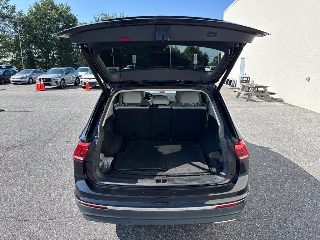 Used 2019 Volkswagen Tiguan SEL AWD/4WD image 10
