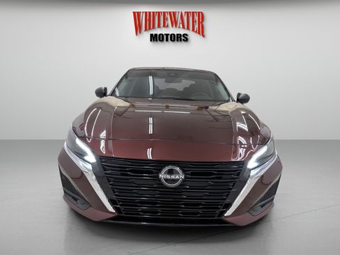 Used 2024 Nissan Altima 2.5 SV image 6