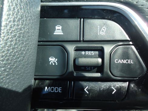 Used 2023 Toyota Sequoia Capstone AWD/4WD image 25