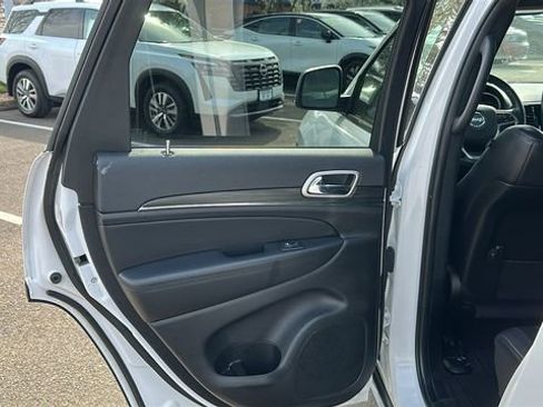 Used 2022 Jeep Grand Cherokee Limited AWD/4WD image 21