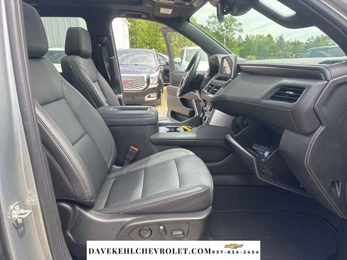 Used 2024 Chevrolet Suburban LT w/ LT Signature Package AWD/4WD image 30
