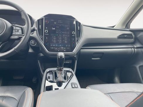 Used 2025 Subaru Crosstrek 2.5i Limited AWD/4WD image 11