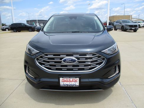Used 2024 Ford Edge Titanium AWD/4WD image 10