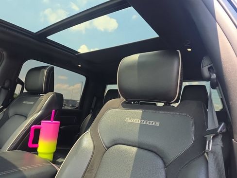 Used 2019 RAM 1500 Laramie AWD/4WD image 11