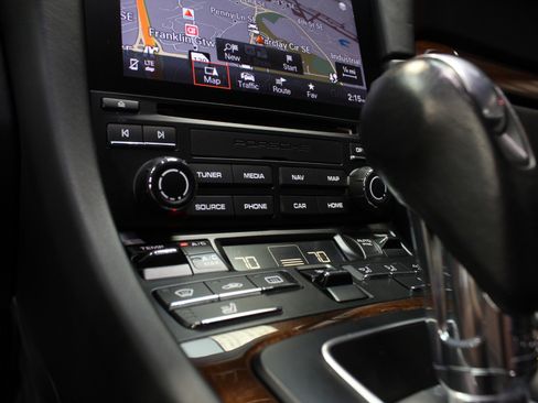 Used 2019 Porsche 911 Carrera w/ Sportdesign Package image 53