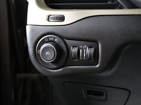 Used 2014 Jeep Cherokee Latitude FWD image 31