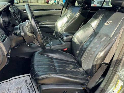 Used 2017 Chrysler 300 S image 18